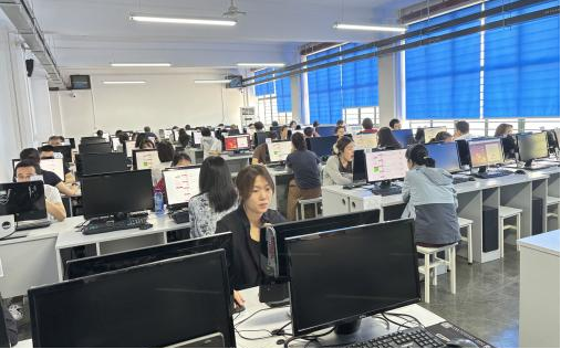 西安工业大学数字化考试服务中心 以软件技术服务驱动高效运营，赢得名校名企青睐